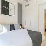Cozy 1 Bedroom Apartment At Top Floor With City Views 178Bc-1